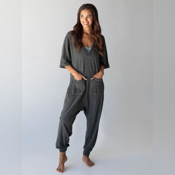 Natural Life Charlie Cotton V-Neck Oversized Jumpsuit In Charcoal M NWOT - Picture 1 of 12